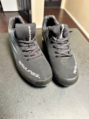 Rawlings Athletic Shoes Black & Silver US 8.5